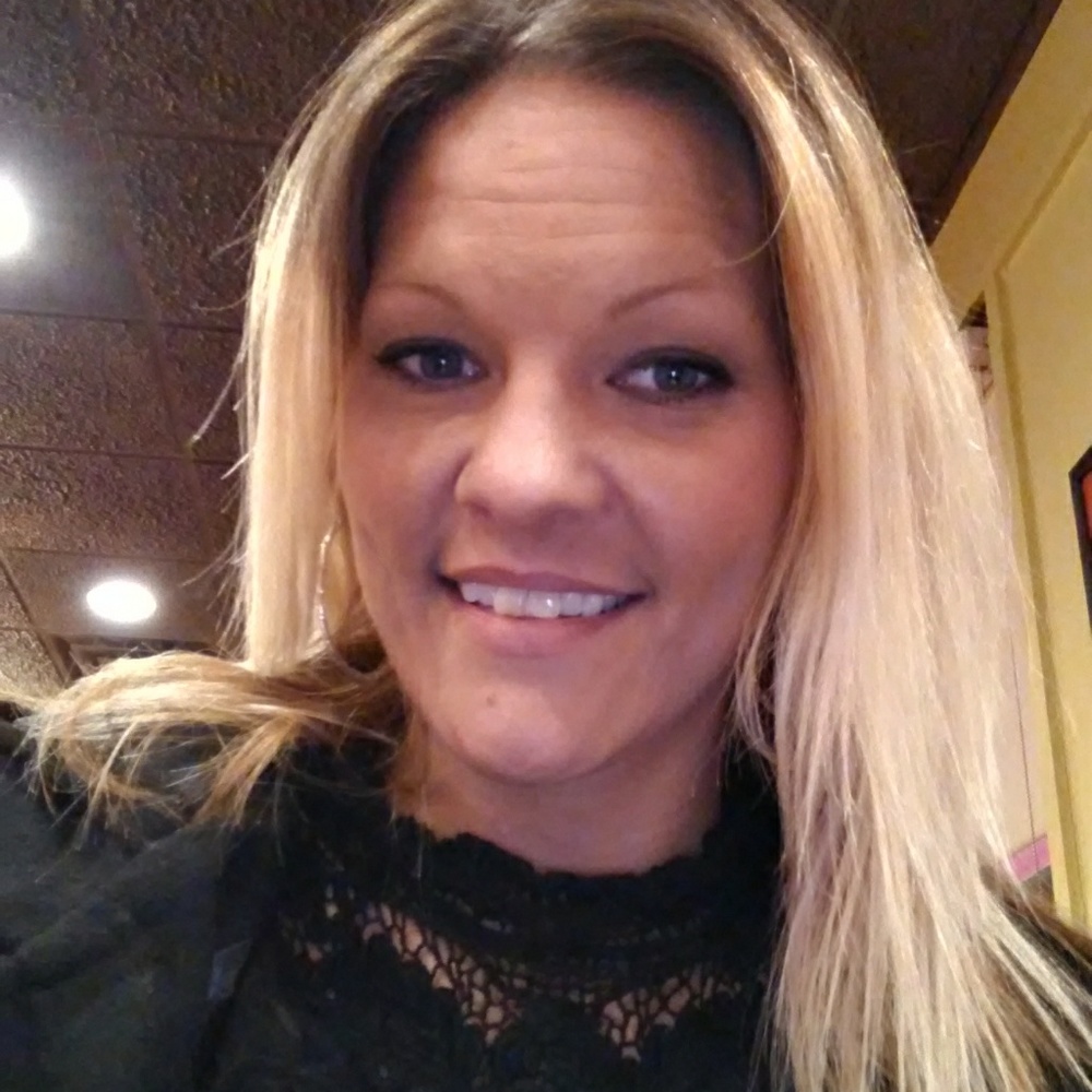 Meet your Posher, Raquel